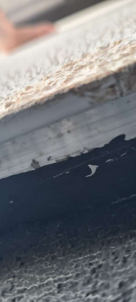 BAU.DE / BAU-Forum: 2. Bild zu Antwort "Braune Flecken Fassade – Durchschlag trotz Bearbeitung: Ursachen?" auf die Frage "Braune Wasserflecken an Holzfassade: Ursachen, Risiken & Sofortmaßnahmen?" im BAU-Forum "Außenwände und Fassaden" BAU.DE / BAU-Forum: 2. Bild zu Antwort "Braune Flecken Fassade – Durchschlag trotz Bearbeitung: Ursachen?" auf die Frage "Braune Wasserflecken an Holzfassade: Ursachen, Risiken & Sofortmaßnahmen?" im BAU-Forum "Außenwände und Fassaden"