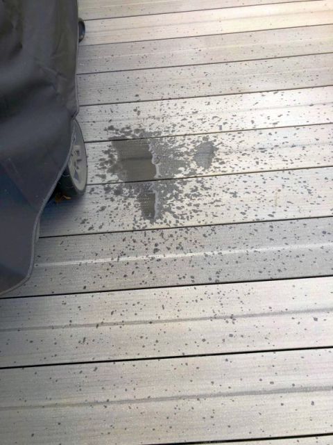 BAU.DE / BAU-Forum: 5. Bild zu Frage "Balkon tropft auf Terrasse: Ursachen, Lösungen & Rechte bei Wasserschäden?" im BAU-Forum "Balkon und Terrasse" BAU.DE / BAU-Forum: 5. Bild zu Frage "Balkon tropft auf Terrasse: Ursachen, Lösungen & Rechte bei Wasserschäden?" im BAU-Forum "Balkon und Terrasse"