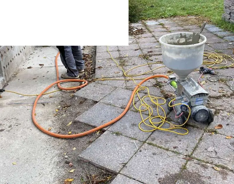BAU.DE / BAU-Forum: 2. Bild zu Frage "Terrasse neu verlegen: Drainagemörtel vs. Splittbett – Knirschen, Fugen & Materialwahl?" im BAU-Forum "Balkon und Terrasse" BAU.DE / BAU-Forum: 2. Bild zu Frage "Terrasse neu verlegen: Drainagemörtel vs. Splittbett – Knirschen, Fugen & Materialwahl?" im BAU-Forum "Balkon und Terrasse"