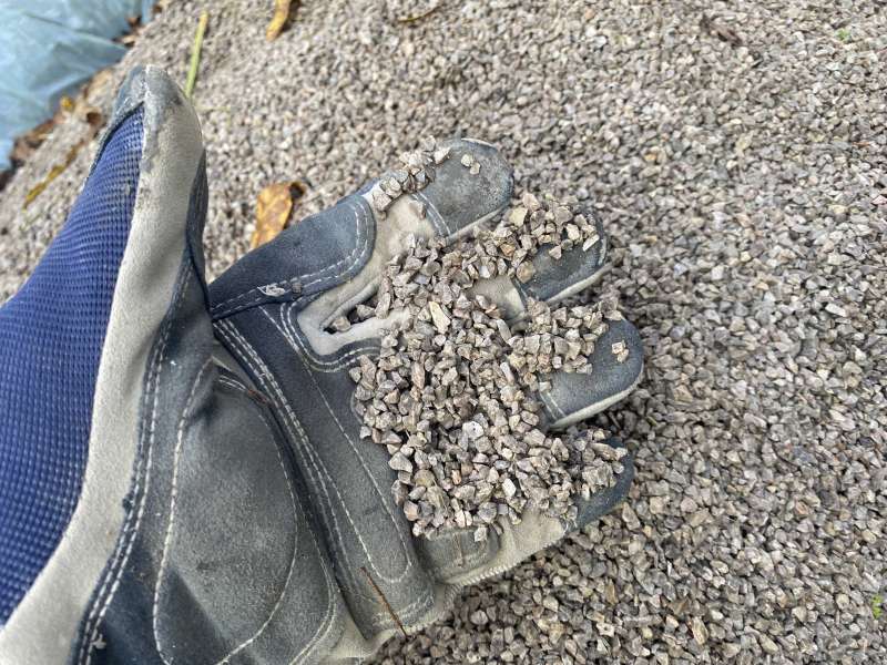 BAU.DE / BAU-Forum: 3. Bild zu Frage "Terrasse neu verlegen: Drainagemörtel vs. Splittbett – Knirschen, Fugen & Materialwahl?" im BAU-Forum "Balkon und Terrasse" BAU.DE / BAU-Forum: 3. Bild zu Frage "Terrasse neu verlegen: Drainagemörtel vs. Splittbett – Knirschen, Fugen & Materialwahl?" im BAU-Forum "Balkon und Terrasse"