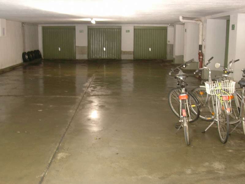 BAU.DE / BAU-Forum: 4. Bild zu Antwort "Garage: Hohe Luftfeuchtigkeit & kalter Boden – Physik verstehen!" auf die Frage "Luftfeuchtigkeit in Garage reduzieren: Ursachen, Lösungen & Kosten für Entfeuchtung?" im BAU-Forum "Bauphysik" BAU.DE / BAU-Forum: 4. Bild zu Antwort "Garage: Hohe Luftfeuchtigkeit & kalter Boden – Physik verstehen!" auf die Frage "Luftfeuchtigkeit in Garage reduzieren: Ursachen, Lösungen & Kosten für Entfeuchtung?" im BAU-Forum "Bauphysik"