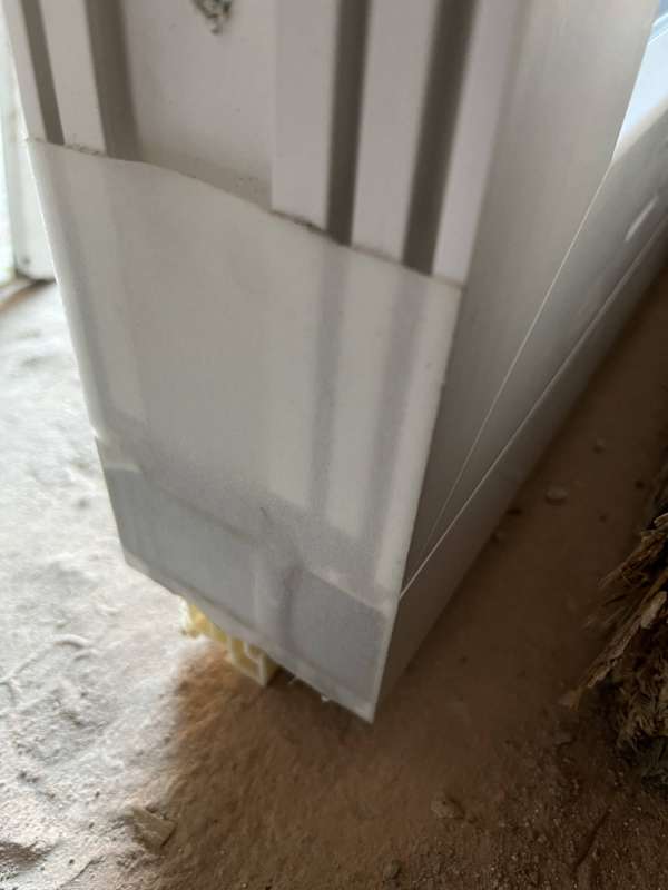 BAU.DE / BAU-Forum: 2. Bild zu Frage "Fenster Aufdoppelungsprofil: Entwässerung richtig planen? Risiken & Lösungen" im BAU-Forum "Fenster und Außentüren" BAU.DE / BAU-Forum: 2. Bild zu Frage "Fenster Aufdoppelungsprofil: Entwässerung richtig planen? Risiken & Lösungen" im BAU-Forum "Fenster und Außentüren"