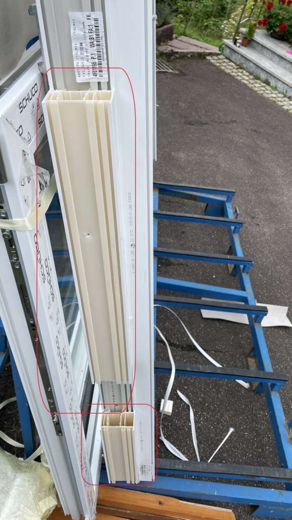 BAU.DE / BAU-Forum: 1. Bild zu Frage "Fenstereinbau: Randverbreiterungsprofil notwendig? Maße, Funktion & Sicherheit" im BAU-Forum "Fenster und Außentüren" BAU.DE / BAU-Forum: 1. Bild zu Frage "Fenstereinbau: Randverbreiterungsprofil notwendig? Maße, Funktion & Sicherheit" im BAU-Forum "Fenster und Außentüren"