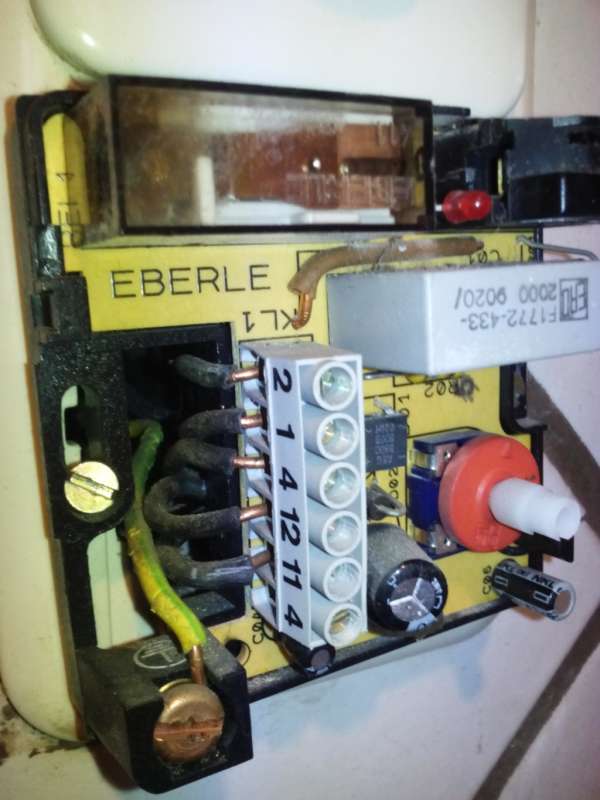 BAU.DE / BAU-Forum: 2. Bild zu Frage "Eberle 52521 Thermostat defekt? Ersatz finden, prüfen & Fußbodenheizung reparieren" im BAU-Forum "Fußbodenheizungen / Wandheizungen" BAU.DE / BAU-Forum: 2. Bild zu Frage "Eberle 52521 Thermostat defekt? Ersatz finden, prüfen & Fußbodenheizung reparieren" im BAU-Forum "Fußbodenheizungen / Wandheizungen"