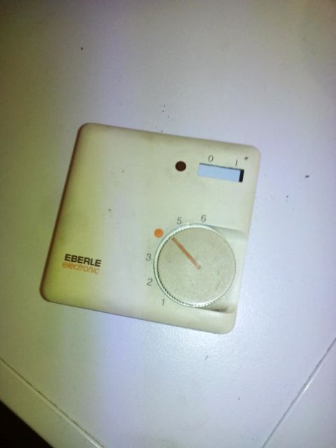 BAU.DE / BAU-Forum: 3. Bild zu Frage "Eberle 52521 Thermostat defekt? Ersatz finden, prüfen & Fußbodenheizung reparieren" im BAU-Forum "Fußbodenheizungen / Wandheizungen" BAU.DE / BAU-Forum: 3. Bild zu Frage "Eberle 52521 Thermostat defekt? Ersatz finden, prüfen & Fußbodenheizung reparieren" im BAU-Forum "Fußbodenheizungen / Wandheizungen"
