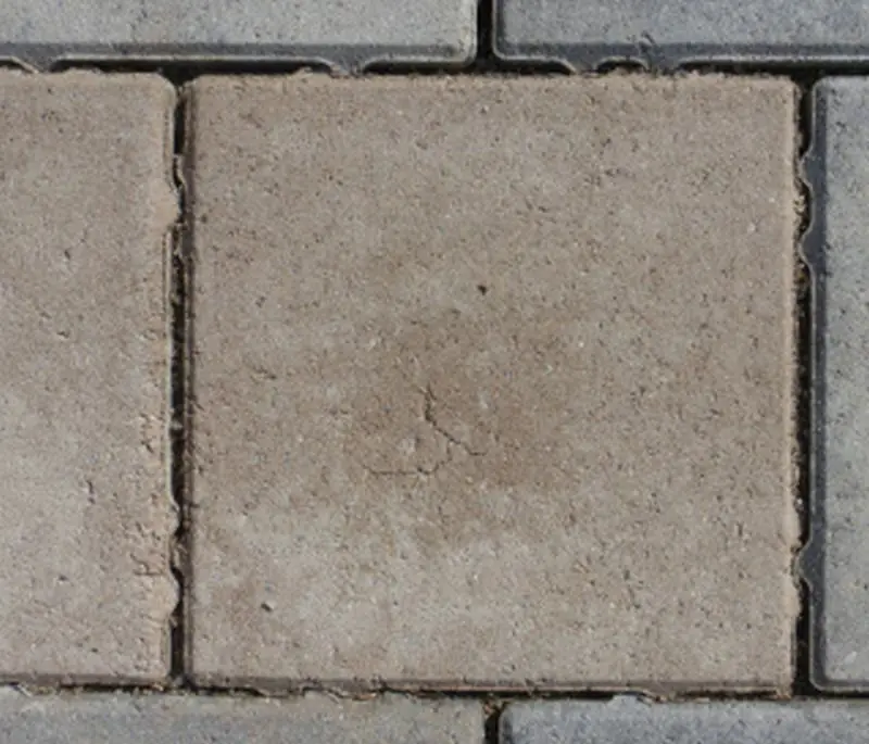 BAU.DE / BAU-Forum: 3. Bild zu Frage "Betonpflastersteine: Qualitätsmängel, Löcher & Risse – Ursachen, Rechte & Sanierung?" im BAU-Forum "Rund um den Garten" BAU.DE / BAU-Forum: 3. Bild zu Frage "Betonpflastersteine: Qualitätsmängel, Löcher & Risse – Ursachen, Rechte & Sanierung?" im BAU-Forum "Rund um den Garten"