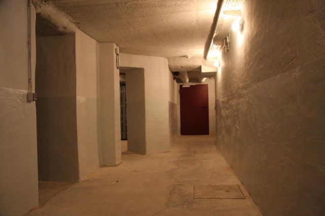 BAU.DE / BAU-Forum: 1. Bild zu Antwort "Materialtipp: Eurokristall zur Kellerabdichtung bei Wasserdruck" auf die Frage "Keller von innen trocknen: Ursachen, Risiken & Lösungen bei Feuchtigkeit im Altbau?" im BAU-Forum "Hochwasser" BAU.DE / BAU-Forum: 1. Bild zu Antwort "Materialtipp: Eurokristall zur Kellerabdichtung bei Wasserdruck" auf die Frage "Keller von innen trocknen: Ursachen, Risiken & Lösungen bei Feuchtigkeit im Altbau?" im BAU-Forum "Hochwasser"