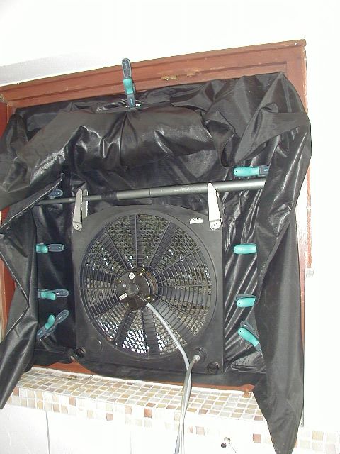 BAU.DE / BAU-Forum: 1. Bild zu Antwort "Holzhaus Sanierung: Details & Luftdichtheit der Gebäudehülle prüfen" auf die Frage "Holzhaus (Bj. 94) auf massivem Untergeschoss: Typische Probleme, Undichtigkeiten & Sanierung?" im BAU-Forum "Holzbau" BAU.DE / BAU-Forum: 1. Bild zu Antwort "Holzhaus Sanierung: Details & Luftdichtheit der Gebäudehülle prüfen" auf die Frage "Holzhaus (Bj. 94) auf massivem Untergeschoss: Typische Probleme, Undichtigkeiten & Sanierung?" im BAU-Forum "Holzbau"