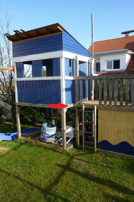BAU.DE / BAU-Forum: 1. Bild zu Frage "Pilzbefall im Spielhaus: Ursachen, Gefahren & Sanierung bei Kesseldruckimprägnierung?" im BAU-Forum "Holzbau" BAU.DE / BAU-Forum: 1. Bild zu Frage "Pilzbefall im Spielhaus: Ursachen, Gefahren & Sanierung bei Kesseldruckimprägnierung?" im BAU-Forum "Holzbau"