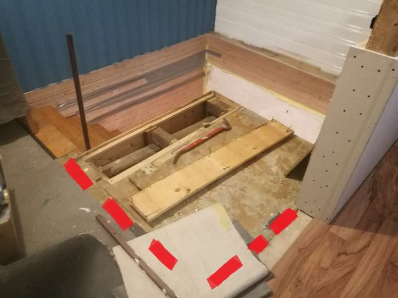 BAU.DE / BAU-Forum: 3. Bild zu Frage "Deckenausschnitt vergrößern im Altbau: Statik prüfen, Überhang entfernen – Was beachten?" im BAU-Forum "Holzbau" BAU.DE / BAU-Forum: 3. Bild zu Frage "Deckenausschnitt vergrößern im Altbau: Statik prüfen, Überhang entfernen – Was beachten?" im BAU-Forum "Holzbau"