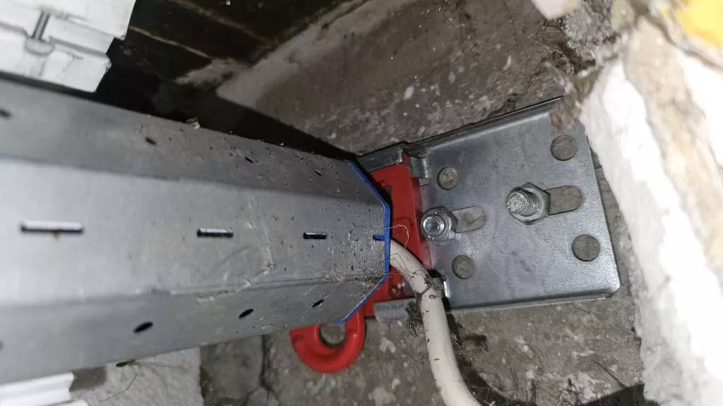BAU.DE / BAU-Forum: 1. Bild zu Frage "Wie stelle ich einen unbekannten Rolladenmotor ohne Einstellschrauben neu ein?" im BAU-Forum "Installation: Elektro, Gas, Wasser, Fernwärme etc." BAU.DE / BAU-Forum: 1. Bild zu Frage "Wie stelle ich einen unbekannten Rolladenmotor ohne Einstellschrauben neu ein?" im BAU-Forum "Installation: Elektro, Gas, Wasser, Fernwärme etc."