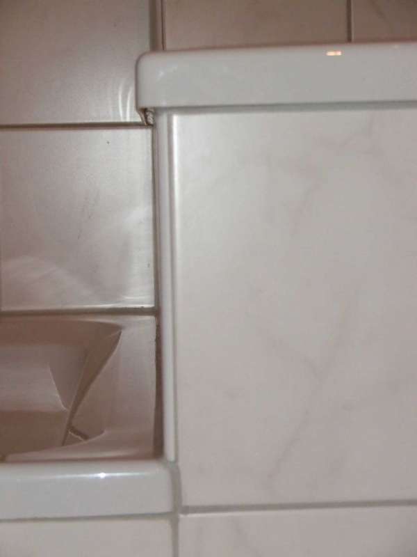BAU.DE / BAU-Forum: 1. Bild zu Antwort "Bad-Umbau: Problem Badewanne-Dusche Kombination (Foto)" auf die Frage "Wanne und Dusche kombinieren: Welche Normen & Abstände sind beim Einbau zu beachten?" im BAU-Forum "Sanitär, Bad, Dusche, WC" BAU.DE / BAU-Forum: 1. Bild zu Antwort "Bad-Umbau: Problem Badewanne-Dusche Kombination (Foto)" auf die Frage "Wanne und Dusche kombinieren: Welche Normen & Abstände sind beim Einbau zu beachten?" im BAU-Forum "Sanitär, Bad, Dusche, WC"