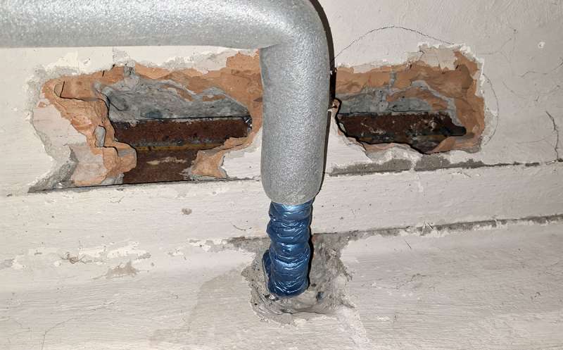BAU.DE / BAU-Forum: 1. Bild zu Frage "Kappendecke beschädigt: Stabilität gefährdet? Reparatur mit Schnellzement möglich?" im BAU-Forum "Modernisierung / Sanierung / Bauschäden" BAU.DE / BAU-Forum: 1. Bild zu Frage "Kappendecke beschädigt: Stabilität gefährdet? Reparatur mit Schnellzement möglich?" im BAU-Forum "Modernisierung / Sanierung / Bauschäden"