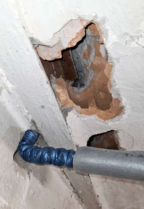 BAU.DE / BAU-Forum: 2. Bild zu Frage "Kappendecke beschädigt: Stabilität gefährdet? Reparatur mit Schnellzement möglich?" im BAU-Forum "Modernisierung / Sanierung / Bauschäden" BAU.DE / BAU-Forum: 2. Bild zu Frage "Kappendecke beschädigt: Stabilität gefährdet? Reparatur mit Schnellzement möglich?" im BAU-Forum "Modernisierung / Sanierung / Bauschäden"