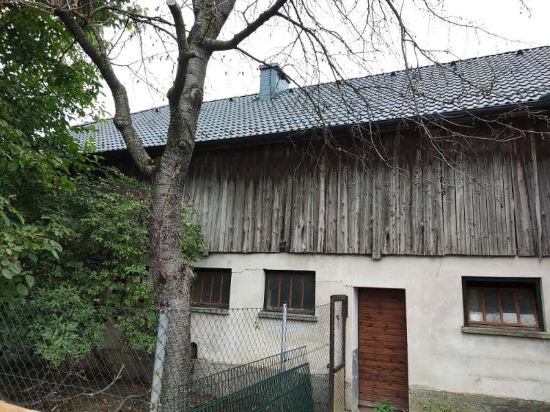 BAU.DE / BAU-Forum: 1. Bild zu Frage "Beschädigte Außenwand am Stall: Statik gefährdet? Ursachen, Risiken & Sanierung" im BAU-Forum "Modernisierung / Sanierung / Bauschäden" BAU.DE / BAU-Forum: 1. Bild zu Frage "Beschädigte Außenwand am Stall: Statik gefährdet? Ursachen, Risiken & Sanierung" im BAU-Forum "Modernisierung / Sanierung / Bauschäden"