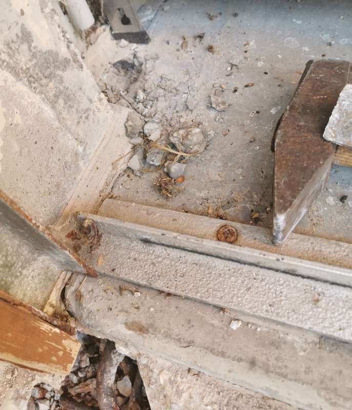 BAU.DE / BAU-Forum: 4. Bild zu Frage "Bewehrung Korrosion Fertiggarage sanieren: Anleitung, Kosten & Folgeschäden vermeiden?" im BAU-Forum "Modernisierung / Sanierung / Bauschäden" BAU.DE / BAU-Forum: 4. Bild zu Frage "Bewehrung Korrosion Fertiggarage sanieren: Anleitung, Kosten & Folgeschäden vermeiden?" im BAU-Forum "Modernisierung / Sanierung / Bauschäden"