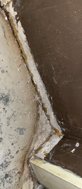 BAU.DE / BAU-Forum: 1. Bild zu Frage "Feuchter Kellerboden nach Wasserschaden: Ursachen, Sanierung & Risiken?" im BAU-Forum "Modernisierung / Sanierung / Bauschäden" BAU.DE / BAU-Forum: 1. Bild zu Frage "Feuchter Kellerboden nach Wasserschaden: Ursachen, Sanierung & Risiken?" im BAU-Forum "Modernisierung / Sanierung / Bauschäden"