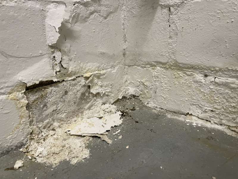 BAU.DE / BAU-Forum: 2. Bild zu Antwort "Estrich im Keller: Aufbau, Dämmung & Trocknungsgrad" auf die Frage "Feuchter Kellerboden nach Wasserschaden: Ursachen, Sanierung & Risiken?" im BAU-Forum "Modernisierung / Sanierung / Bauschäden" BAU.DE / BAU-Forum: 2. Bild zu Antwort "Estrich im Keller: Aufbau, Dämmung & Trocknungsgrad" auf die Frage "Feuchter Kellerboden nach Wasserschaden: Ursachen, Sanierung & Risiken?" im BAU-Forum "Modernisierung / Sanierung / Bauschäden"