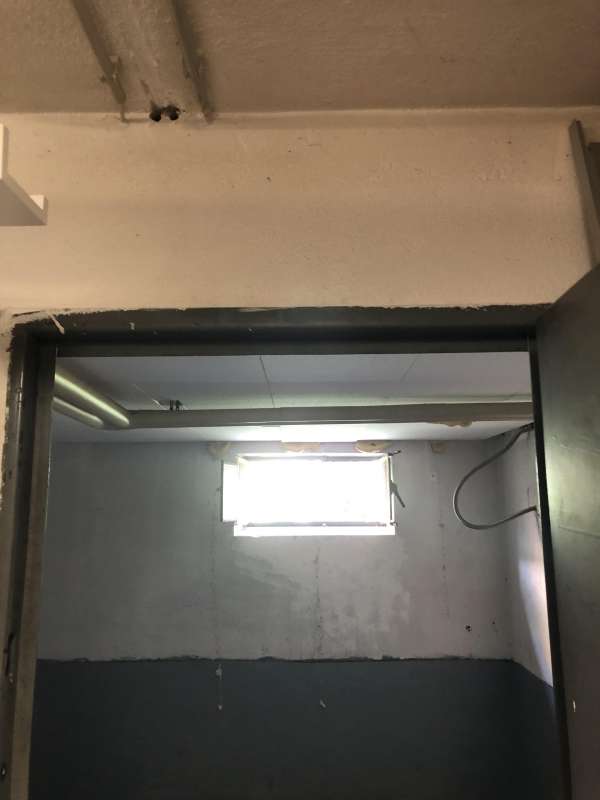 BAU.DE / BAU-Forum: 4. Bild zu Frage "Tankraumtür-Durchbruch: Türsturz nötig? Wandöffnung, Statik & Kosten im Altbau" im BAU-Forum "Modernisierung / Sanierung / Bauschäden" BAU.DE / BAU-Forum: 4. Bild zu Frage "Tankraumtür-Durchbruch: Türsturz nötig? Wandöffnung, Statik & Kosten im Altbau" im BAU-Forum "Modernisierung / Sanierung / Bauschäden"