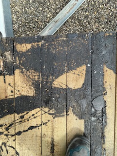 BAU.DE / BAU-Forum: 2. Bild zu Antwort "Holzbalken-Tausch: Nur vorderster Balken mit Wasserschaden" auf die Frage "Balkon sanieren: Holzbalken-Tausch, Unterkonstruktion prüfen & Abdichtung verbessern" im BAU-Forum "Modernisierung / Sanierung / Bauschäden" BAU.DE / BAU-Forum: 2. Bild zu Antwort "Holzbalken-Tausch: Nur vorderster Balken mit Wasserschaden" auf die Frage "Balkon sanieren: Holzbalken-Tausch, Unterkonstruktion prüfen & Abdichtung verbessern" im BAU-Forum "Modernisierung / Sanierung / Bauschäden"