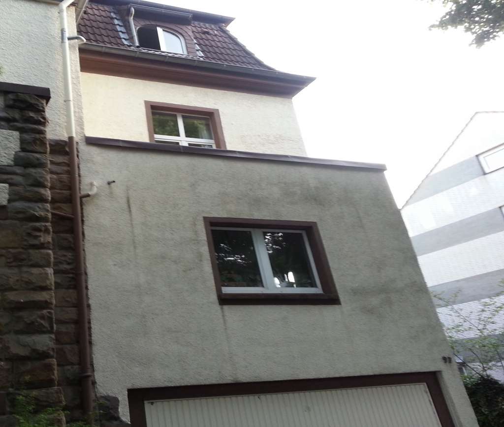 BAU.DE / BAU-Forum: 2. Bild zu Frage "Loggia Sanierung: Aufbau, Abdichtungsprobleme & korrekte Ausführung – Reihenfolge der Gewerke?" im BAU-Forum "Modernisierung / Sanierung / Bauschäden" BAU.DE / BAU-Forum: 2. Bild zu Frage "Loggia Sanierung: Aufbau, Abdichtungsprobleme & korrekte Ausführung – Reihenfolge der Gewerke?" im BAU-Forum "Modernisierung / Sanierung / Bauschäden"