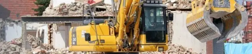 Professionelle Abbrucharbeiten mit Erdbau-Lutz Professionelle Abbrucharbeiten mit Erdbau-Lutz