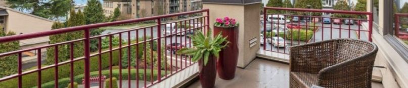 Balkon stilvoll verkleiden: Die besten Tipps zur Montage Balkon stilvoll verkleiden: Die besten Tipps zur Montage