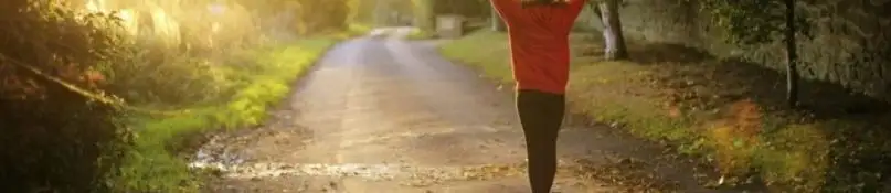 Aufrechterhaltung einer korrekten Körperhaltung beim Heben Aufrechterhaltung einer korrekten Körperhaltung beim Heben