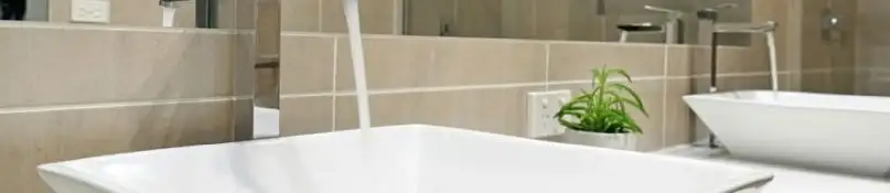 Effiziente Warmwasserversorgung im Gebäude: Technik und Nachhaltigkeit Effiziente Warmwasserversorgung im Gebäude: Technik und Nachhaltigkeit