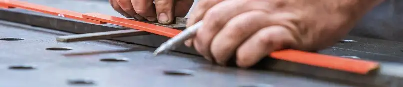 Alles, was Sie über Werkbänke und Werkstatteinrichtungen wissen müssen Alles, was Sie über Werkbänke und Werkstatteinrichtungen wissen müssen