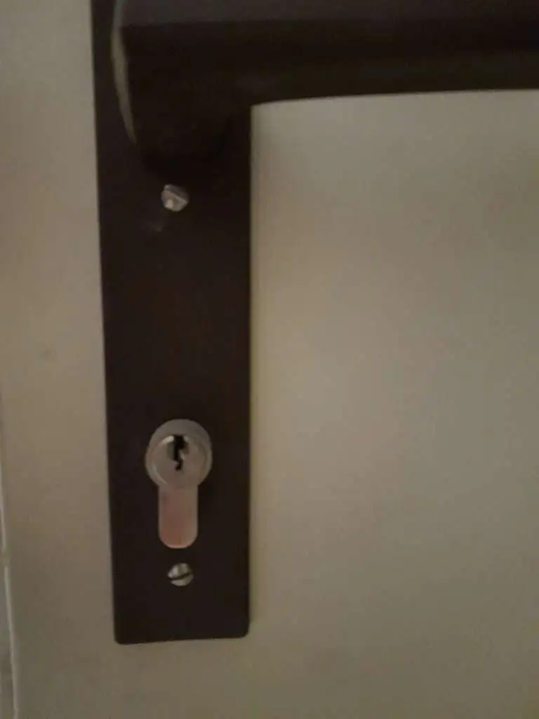 BAU-Forumsbeitrag: Kellertür-Schloss selbst wechseln, wenn Schlüssel verloren? BAU-Forumsbeitrag: Kellertür-Schloss selbst wechseln, wenn Schlüssel verloren?