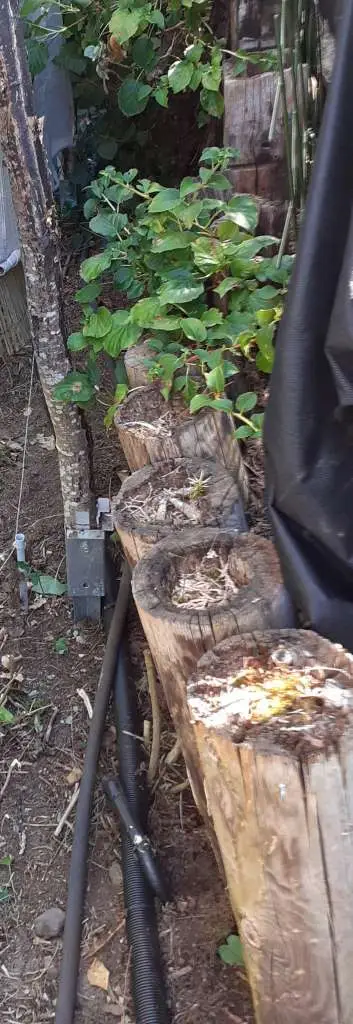 BAU-Forumsbeitrag: Höhenunterschied Terrasse: Wer haftet für Hangsicherung & Kosten bei maroden Bahnschwellen? BAU-Forumsbeitrag: Höhenunterschied Terrasse: Wer haftet für Hangsicherung & Kosten bei maroden Bahnschwellen?
