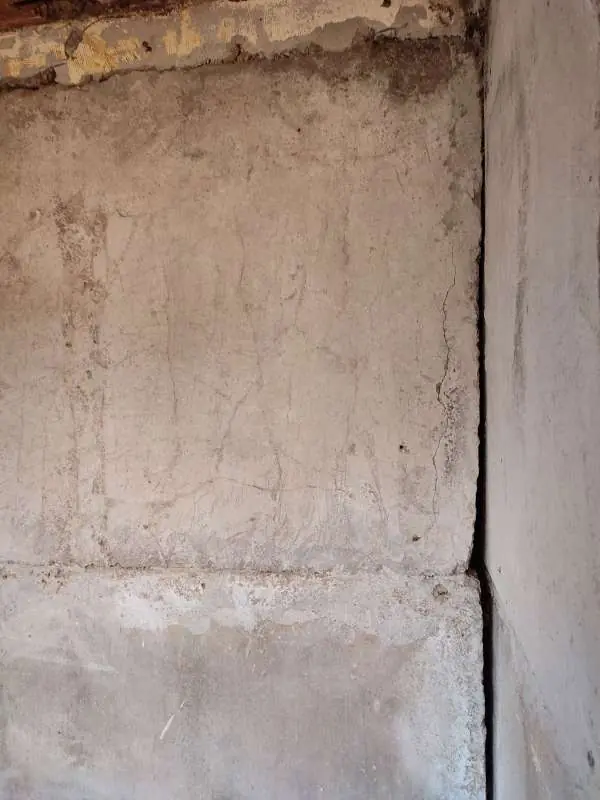 BAU.DE / BAU-Forum: 3. Bild zu Frage "Betonblöcke Spalten verfugen" im Forum "Keller" BAU.DE / BAU-Forum: 3. Bild zu Frage "Betonblöcke Spalten verfugen" im Forum "Keller"