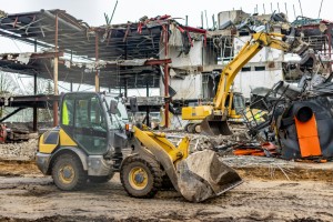 Warum eine Minibagger-Miete oft die bessere Wahl ist - Bild: Marek Studzinski / Unsplash Warum eine Minibagger-Miete oft die bessere Wahl ist - Bild: Marek Studzinski / Unsplash