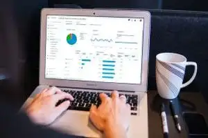 Effiziente Lagerverwaltung: clevere Tipps für E-Commerce-Unternehmen - Bild: Myriam Jessier / Unsplash Effiziente Lagerverwaltung: clevere Tipps für E-Commerce-Unternehmen - Bild: Myriam Jessier / Unsplash